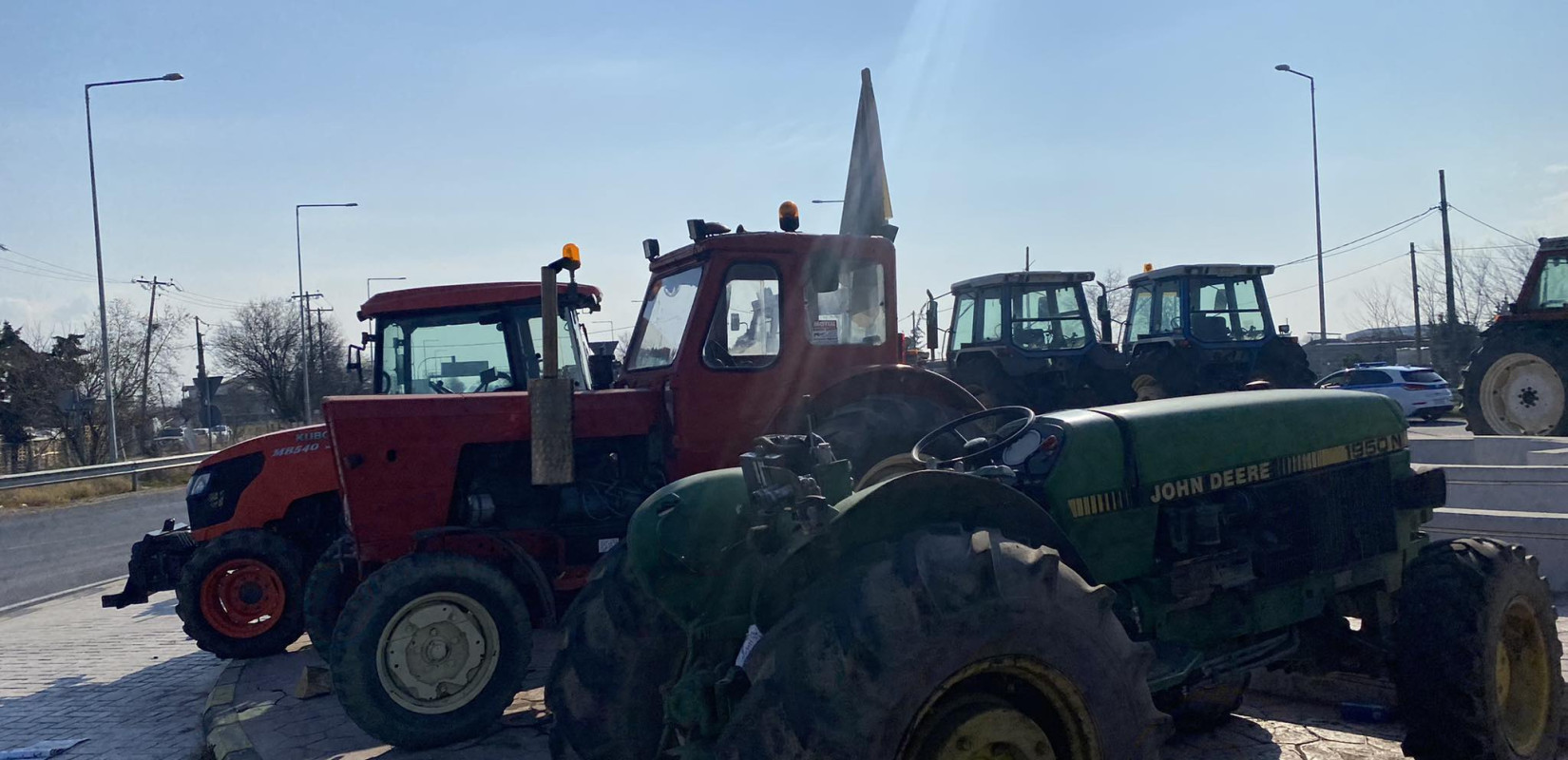 Αγρότες: Ολιγόλεπτος συμβολικός αποκλεισμός του δρόμου Νάουσας - Σκύδρας