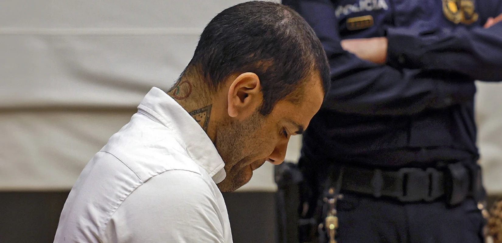 Σε φυλάκιση χωρίς αναστολή καταδικάστηκε ο Ντάνι Άλβες - Κρίθηκε ένοχος για βιασμό 23χρονης