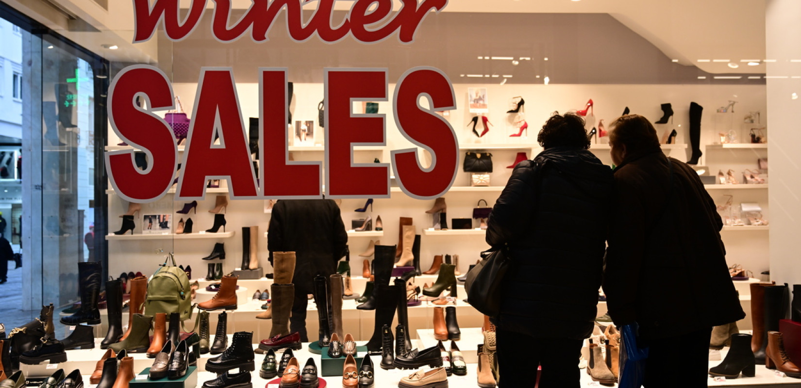Οι χειμερινές εκπτώσεις ξεκινούν και φέρνουν προσδοκίες για τζίρο πάνω από 6 δισ. ευρώ