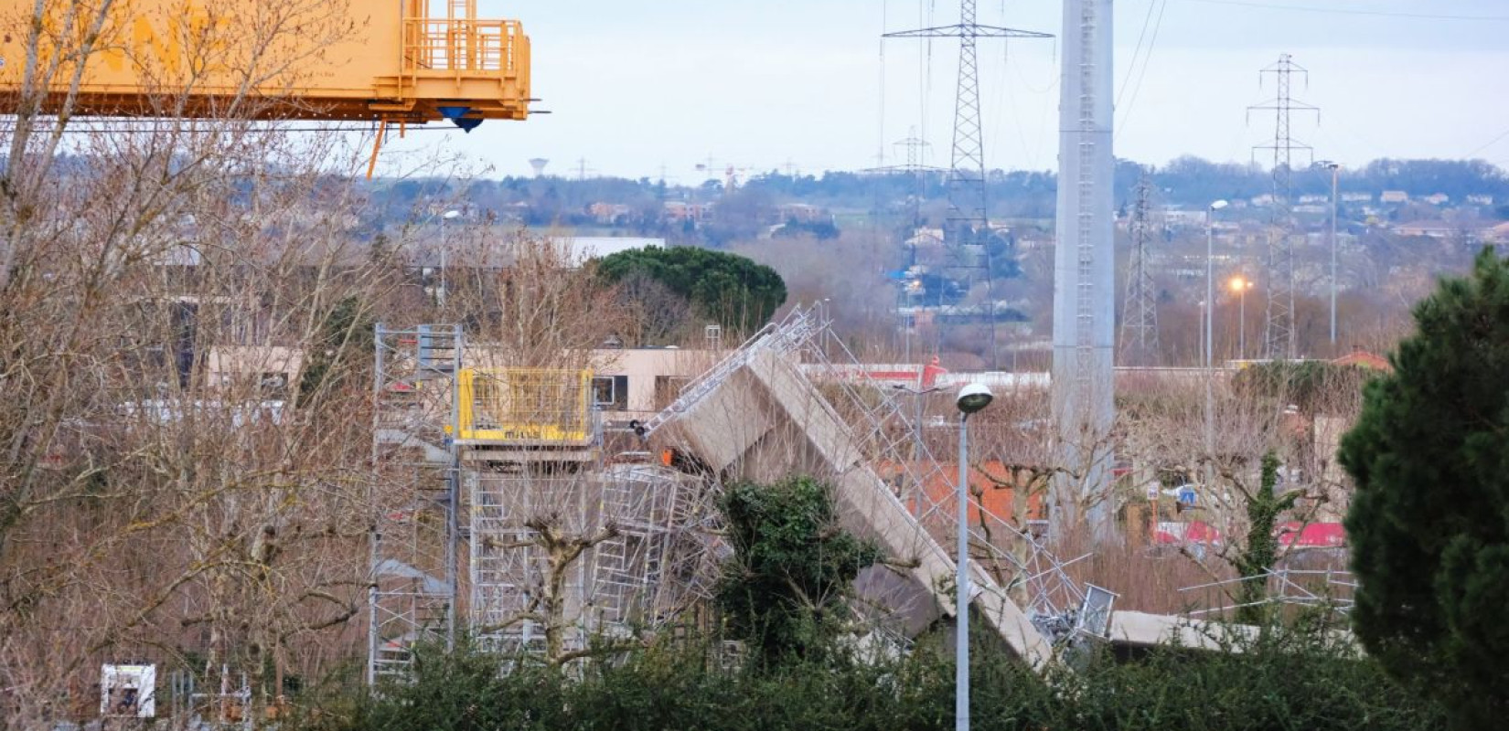 Κατέρρευσε εργοτάξιο του μετρό στη Γαλλία: Ένας νεκρός και τραυματίες (βίντεο)