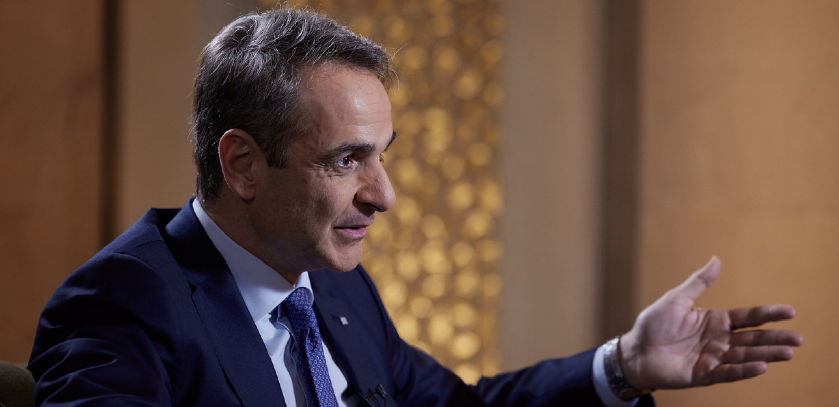 Με βίντεο στο Tiktok ο πρωθυπουργός δεσμεύεται για ελεύθερες παραλίες για όλους