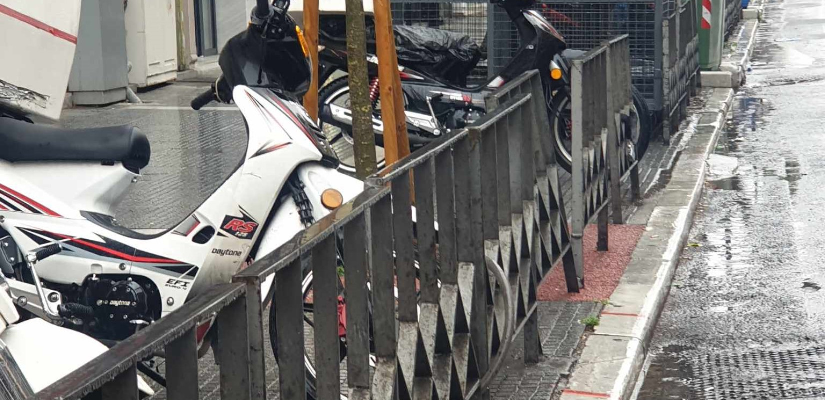 Θεσσαλονίκη: Οι υποψήφιοι για τη Νομαρχιακή του ΣΥΡΙΖΑ, το “σπιτάκι” στο μουσείο και τα μηχανάκια στα πεζοδρόμια. Γράφει ο Σαλονικιός