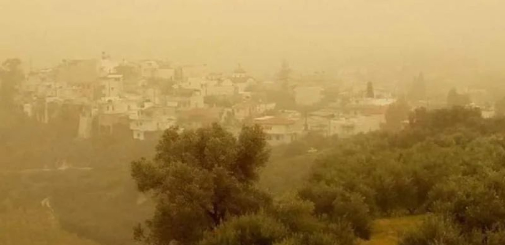 Καιρός: Με σκόνη και λασποβροχές η επιστροφή των εκδρομέων - Σε άνοδο η θερμοκρασία