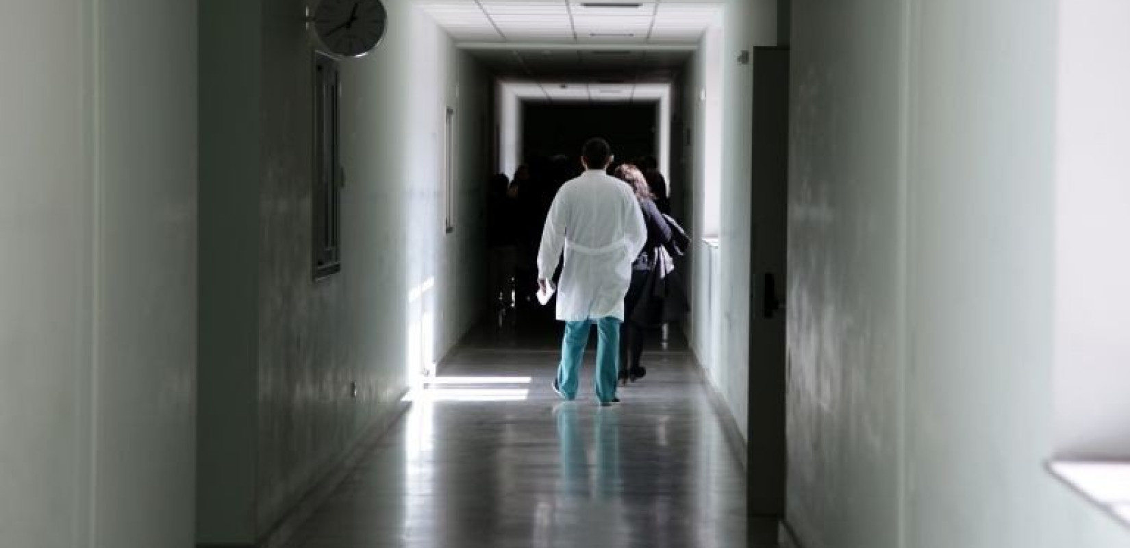 Ομόφωνα ένοχος για φακελάκι πανεπιστημιακός γιατρός στην Αλεξανδρούπολη