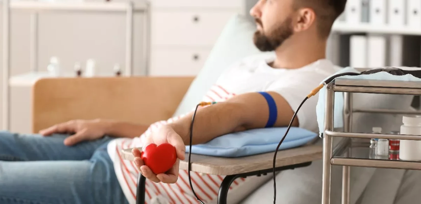 Αιμοδοσία: Το σχέδιο του Υπουργείου Υγείας για να αντιμετωπίσει τις ελλείψεις αίματος