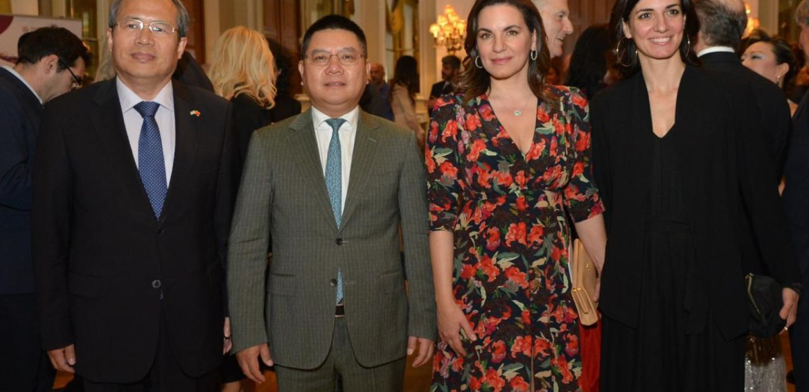 Απευθείας αεροπορική σύνδεση Σαγκάης - Αθήνας: «Ορόσημο» στις σχέσεις Ελλάδας - Κίνας