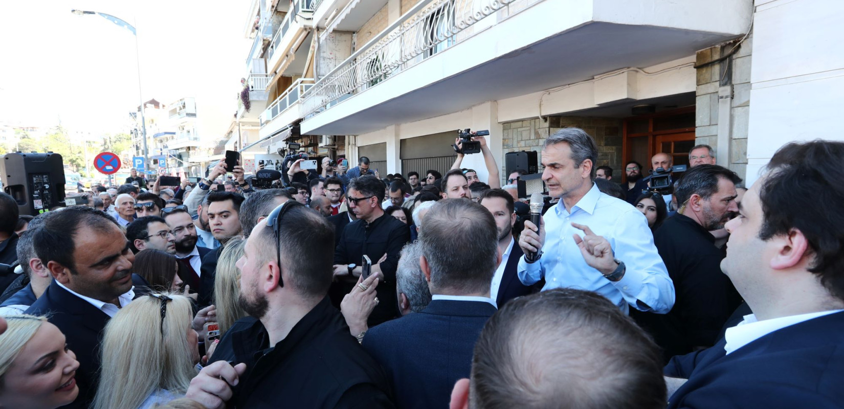 «Κομματικός οργασμός» στη ΝΔ ενόψει ευρωεκλογών