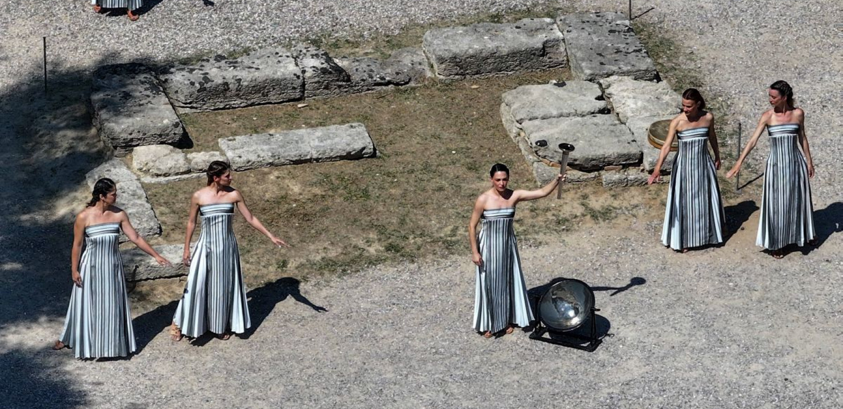 Αρχαία Ολυμπία: Εντυπωσιακές εικόνες από την πρόβα της τελετής αφής της Ολυμπιακής Φλόγας (φωτ.)