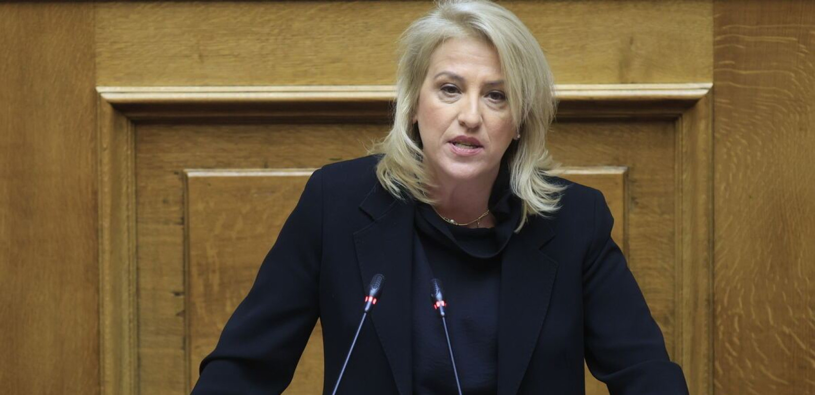 Την υπόθεση του ιδιοκτησιακού καθεστώτος της Μονής Σινά φέρνει στο επίκεντρο η Ρ. Δούρου με ερώτησή της στη Βουλή