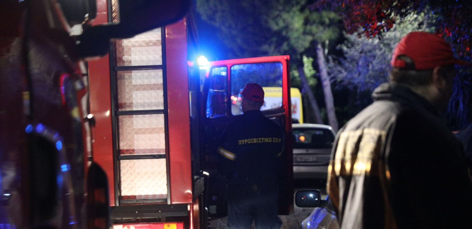 Θεσσαλονίκη: Τύχη «βουνό» είχε οδηγός στον δρόμο για το αεροδρόμιο - Φωτιά στο αυτοκίνητό του εν κινήσει