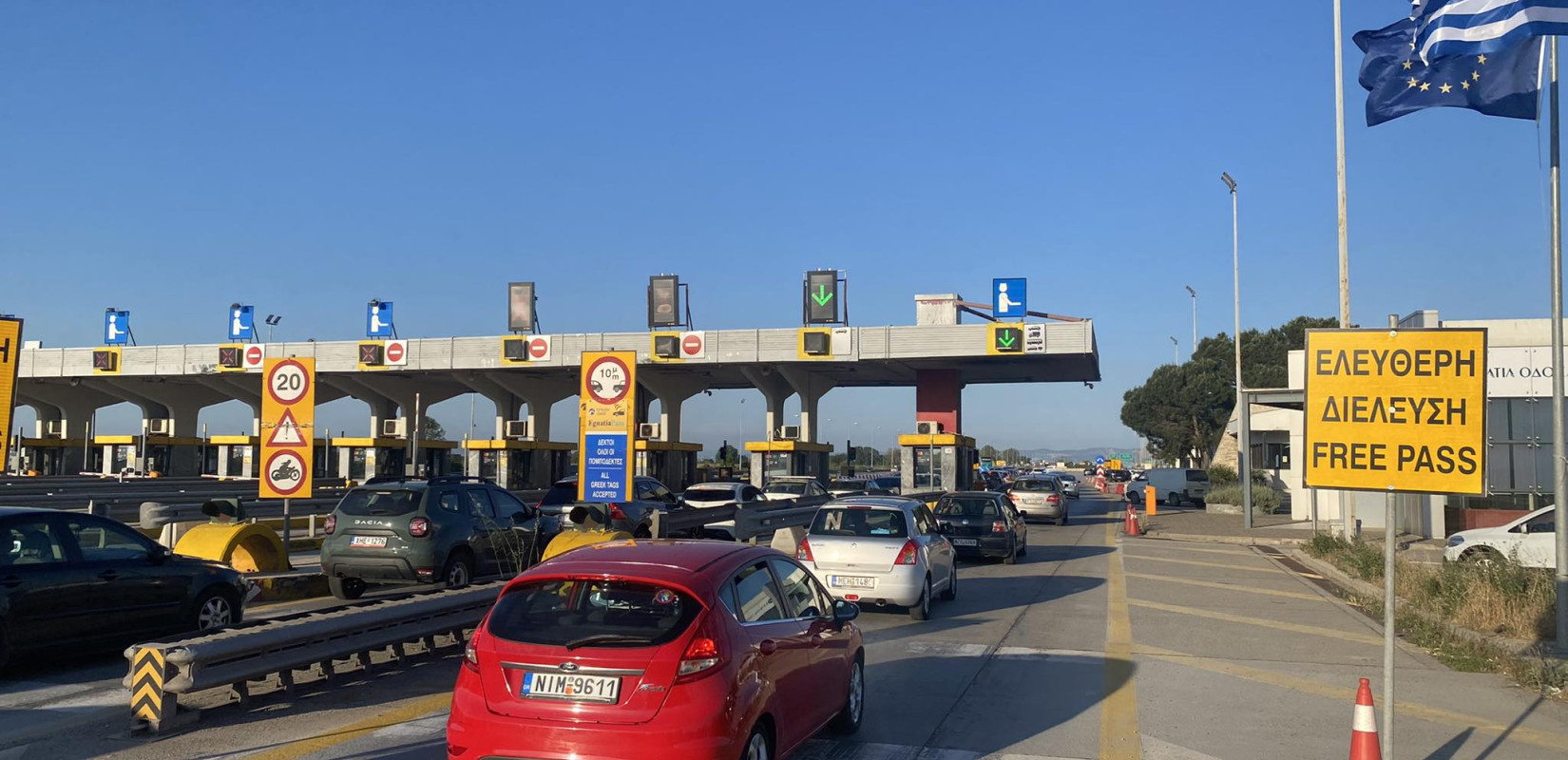Θεσσαλονίκη: Μεγάλες καθυστερήσεις στα διόδια Μαλγάρων – Ουρά 3 χλμ από Ι.Χ.