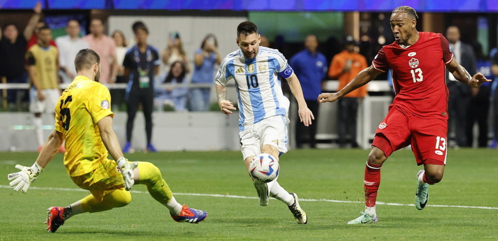 «Μαγεία» και ρεκόρ από τον Μέσι: Με το δεξί στο Copa America η παγκόσμια πρωταθλήτρια Αργεντινή (βίντεο)