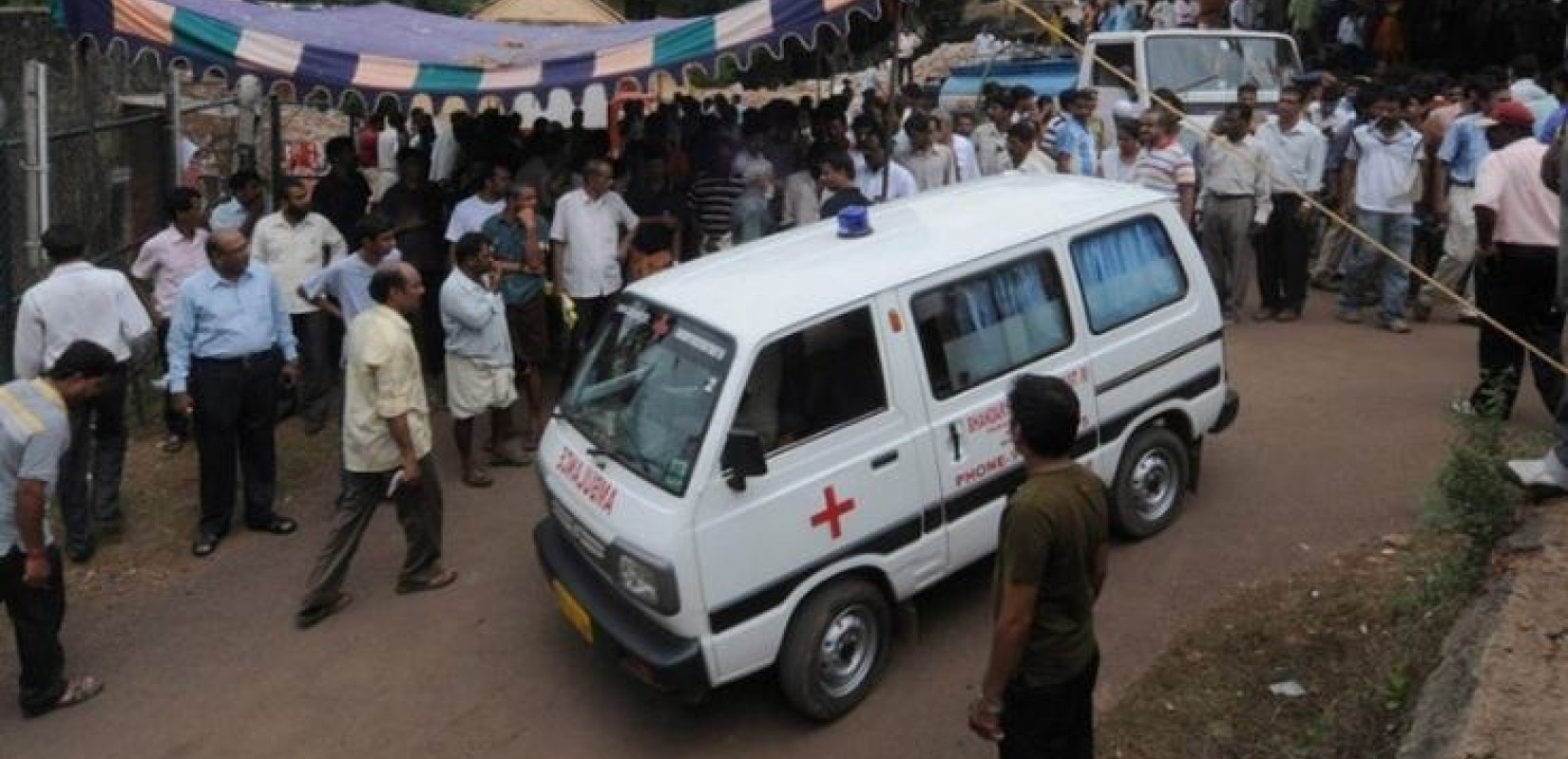 Ινδία: Τραγωδία με τουλάχιστον 8 νεκρούς και 26 τραυματίες εξαιτίας πτώσης λεωφορείου σε ρέμα