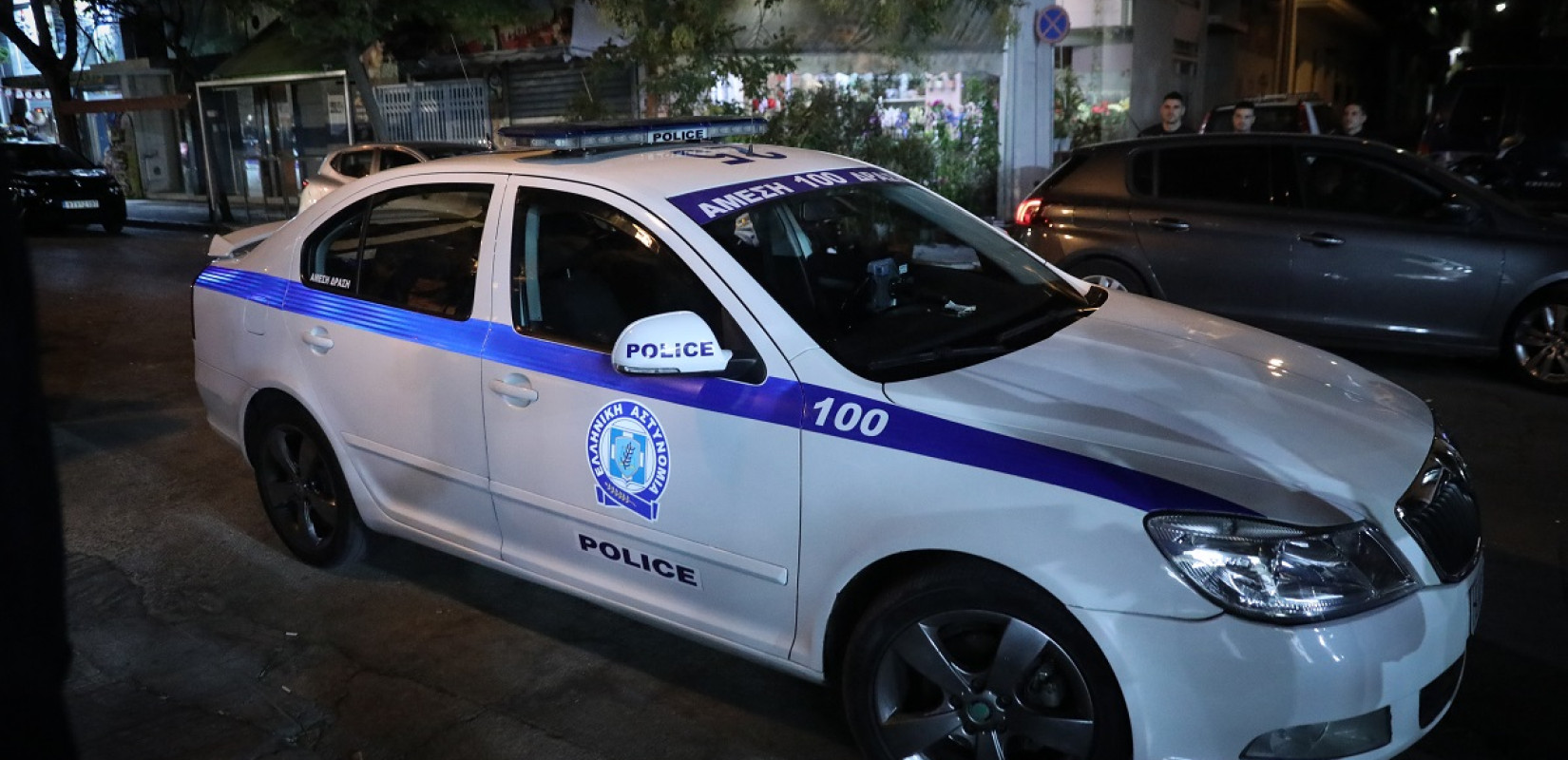 Θεσσαλονίκη: Χτύπησαν και έκλεψαν 200 ευρώ από 29χρονο στη Μενεμένη - Χειροπέδες σε τρία άτομα