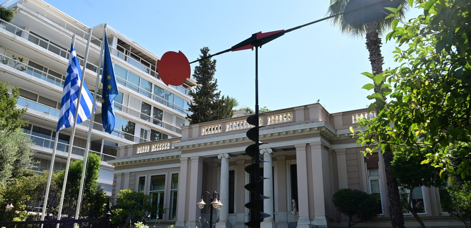 Την Τρίτη στο Μαξίμου αγρότες και κτηνοτρόφοι - Ανοίγουν αύριο οι δρόμοι