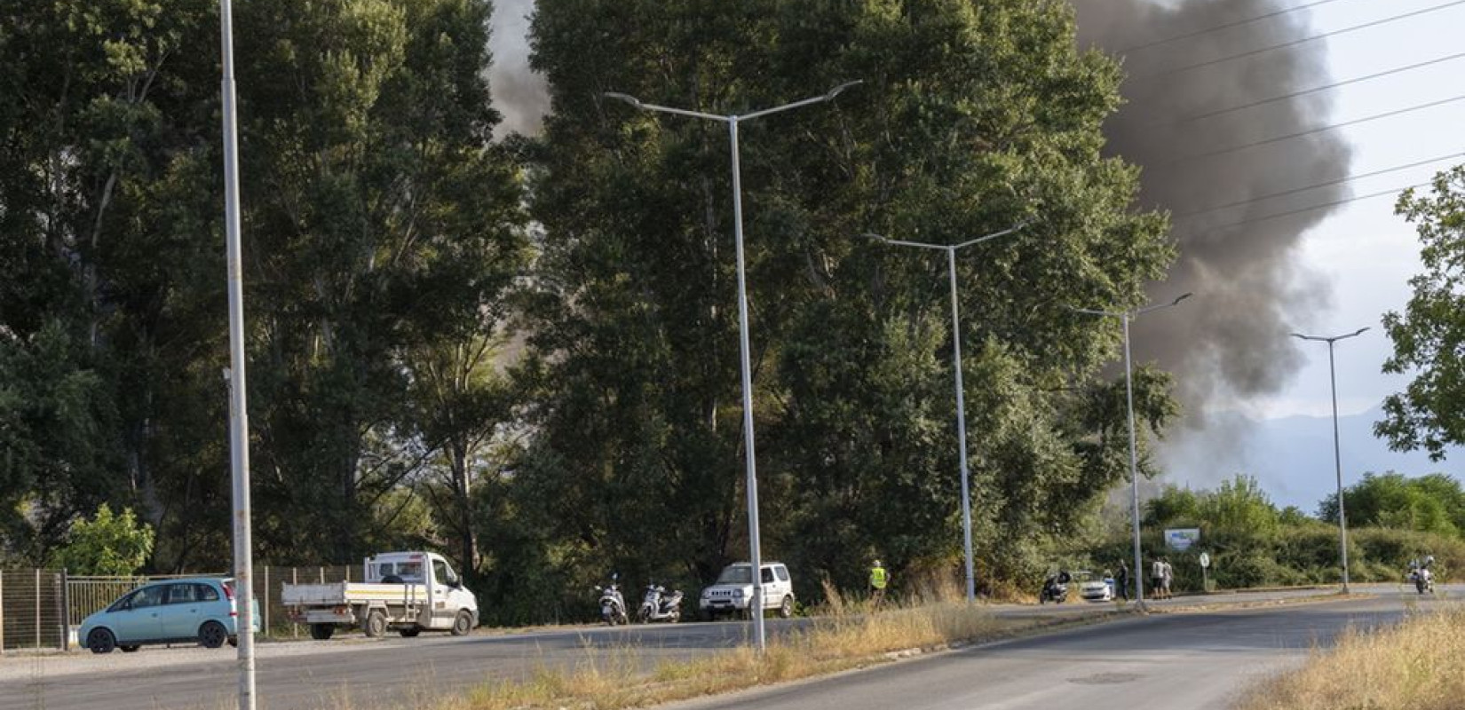 Πυρκαγιά στον Σταθμό Μεταφόρτωσης Απορριμμάτων στα Τρίκαλα - Ακούγονται εκρήξεις (βίντεο)