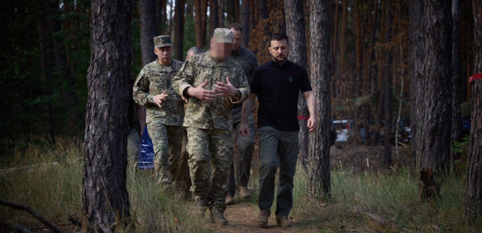 Ουκρανία: Επίσκεψη Ζελένσκι στην πρώτη γραμμή του μετώπου στο Χάρκοβο (φωτ.)