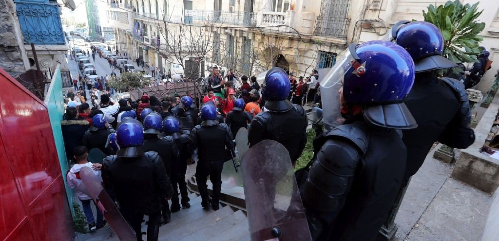 Απέχουν οι φοιτητές από τα μαθήματά τους στην Αλγερία 