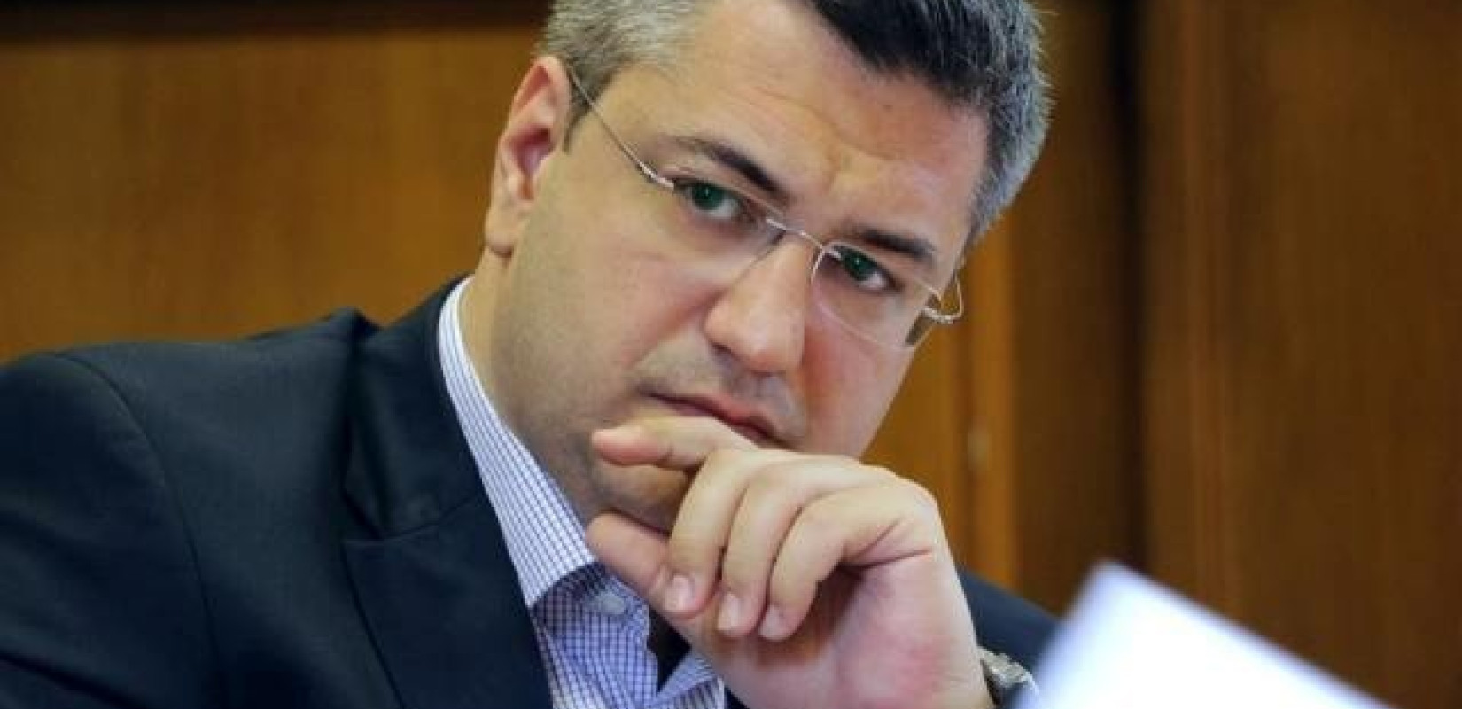 Τζιτζικώστας: Δίνει το μισό μισθό του για τη μάχη ενάντια στον κορονοϊό