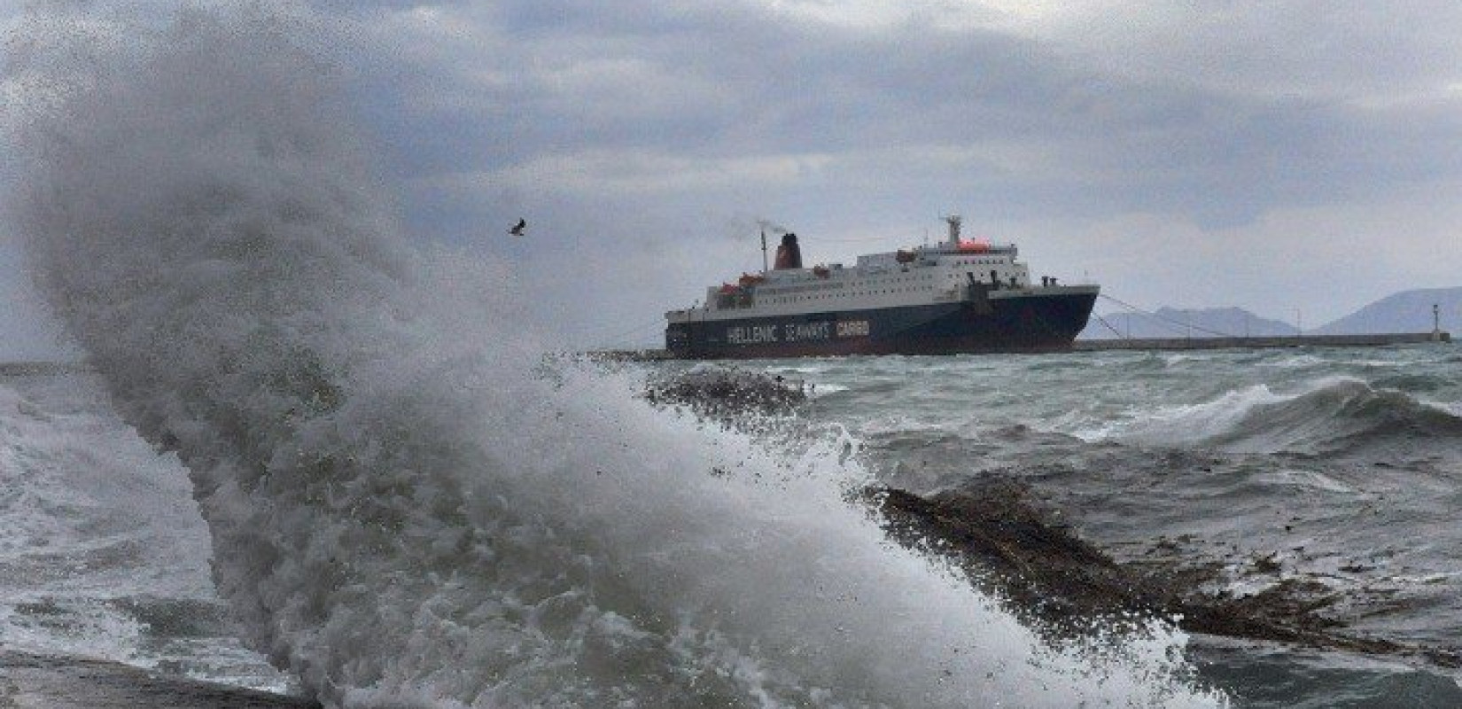 Προβλήματα στις ακτοπλοϊκές συγκοινωνίες λόγω των θυελλωδών βοριάδων - Ποια δρομολόγια επηρεάζονται