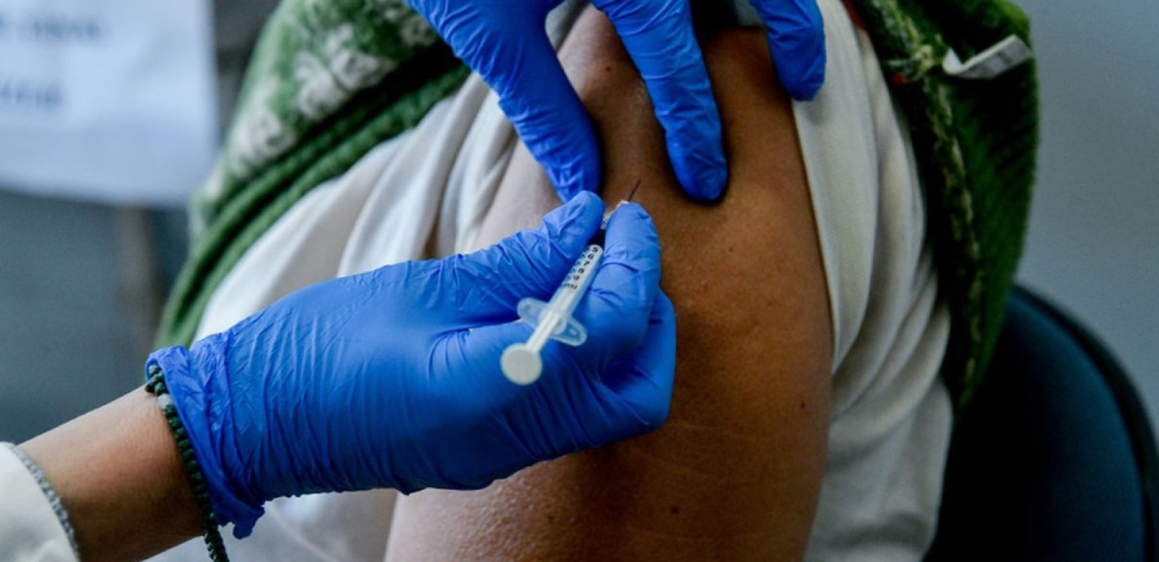 Θεσσαλονίκη: Στη «φαρέτρα» των φαρμακοποιών 300.000 αντιγριπικά εμβόλια για τη σεζόν 2025-2026