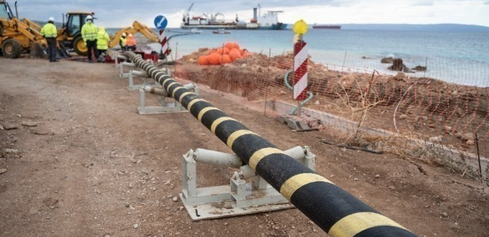 Ηλεκτρική διασύνδεση Ελλάδας-Κύπρου: Τί είπαν στην τηλεδιάσκεψη υπουργοί και ευρωπαίος Επίτροπος