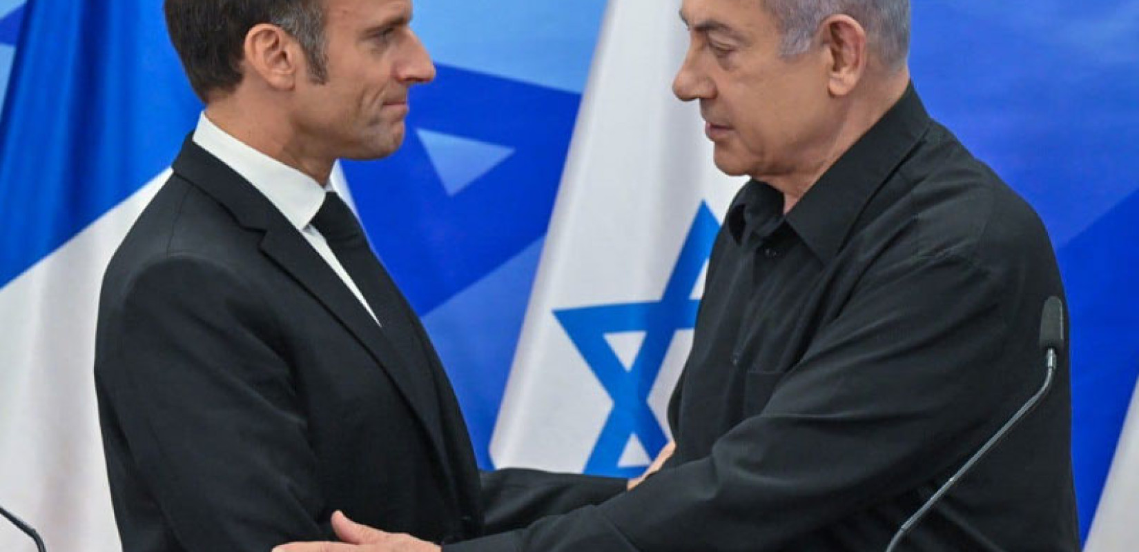 Ο Νετανιάχου κατηγορεί τον Μακρόν ότι υποδαυλίζει τον αντισημιτισμό