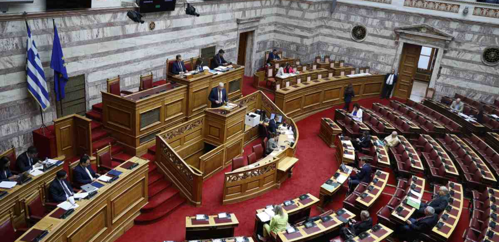 Σκληρή κόντρα Βορίδη-Ανδρουλάκη στη Βουλή για τις ανεξάρτητες Αρχές