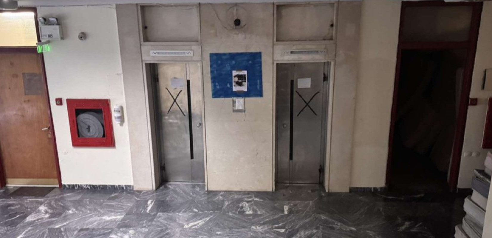 Πολυκατοικίες: Ποιός πληρώνει το... ασανσέρ; Καβγάδες μεταξύ ιδιοκτητών και ενοικιαστών - Τι λέει η ΠΟΜΙΔΑ