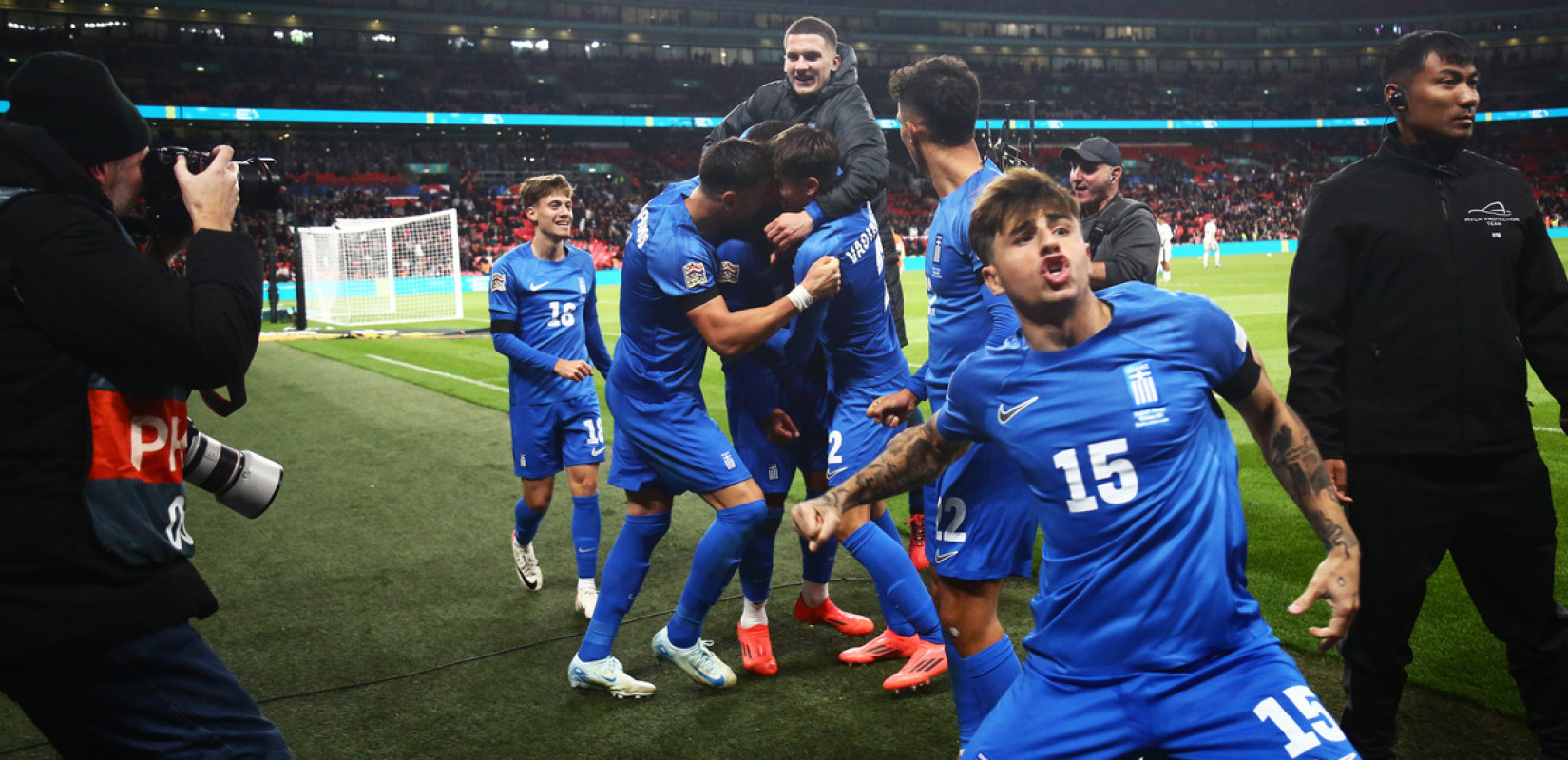 Ελλάδα - Αγγλία: Από την Παρασκευή διαθέσιμα τα εισιτήρια - Πόσο κοστίζουν, πώς θα τα αγοράσετε (βίντεο)