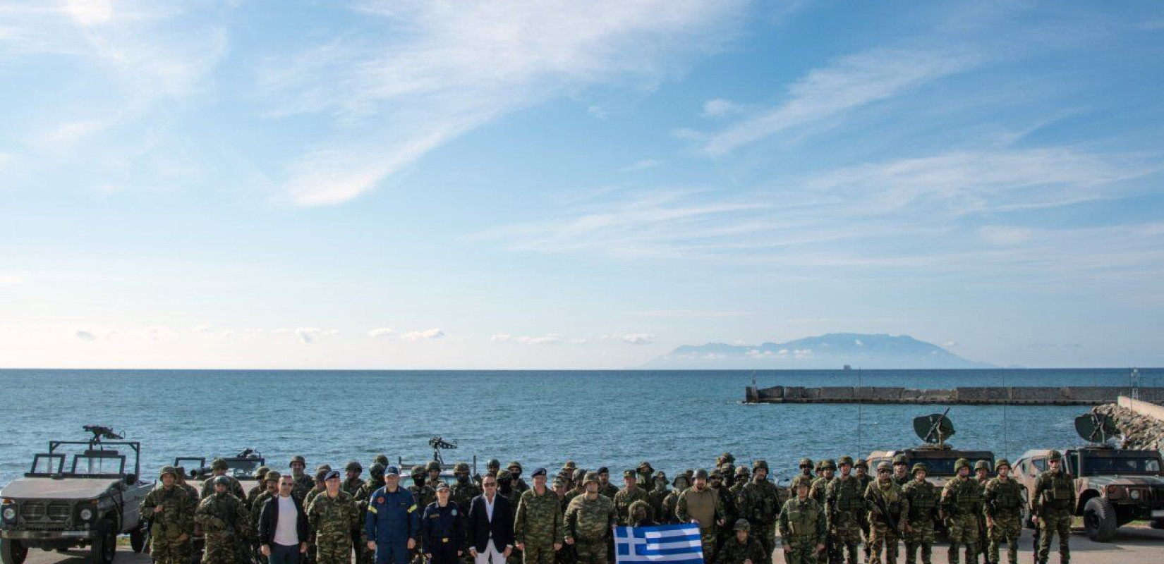 ΓΕΣ: Εντυπωσιακές εικόνες από την εκπαίδευση των Εθνοφυλάκων στην Αλεξανδρούπολη (φωτ.)