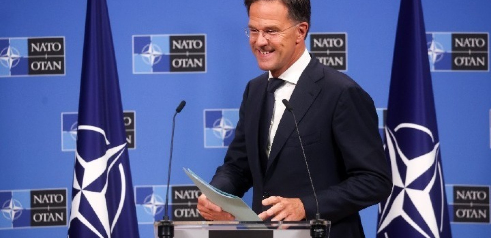 Μαρκ Ρούτε: Πολύ πάνω από το 3% του ΑΕΠ πρέπει να αυξηθούν οι αμυντικές δαπάνες των κρατών μελών του ΝΑΤΟ