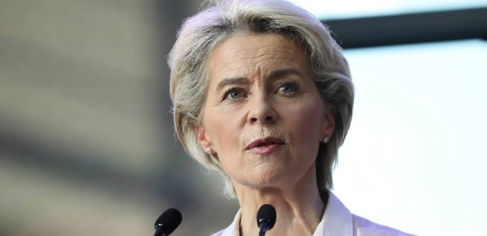 Φον ντερ Λάιεν για τη Βενεζουέλα: «Οποιαδήποτε λύση να σέβεται το διεθνές δίκαιο» - Αποκλιμάκωση ζητά η ΕΕ