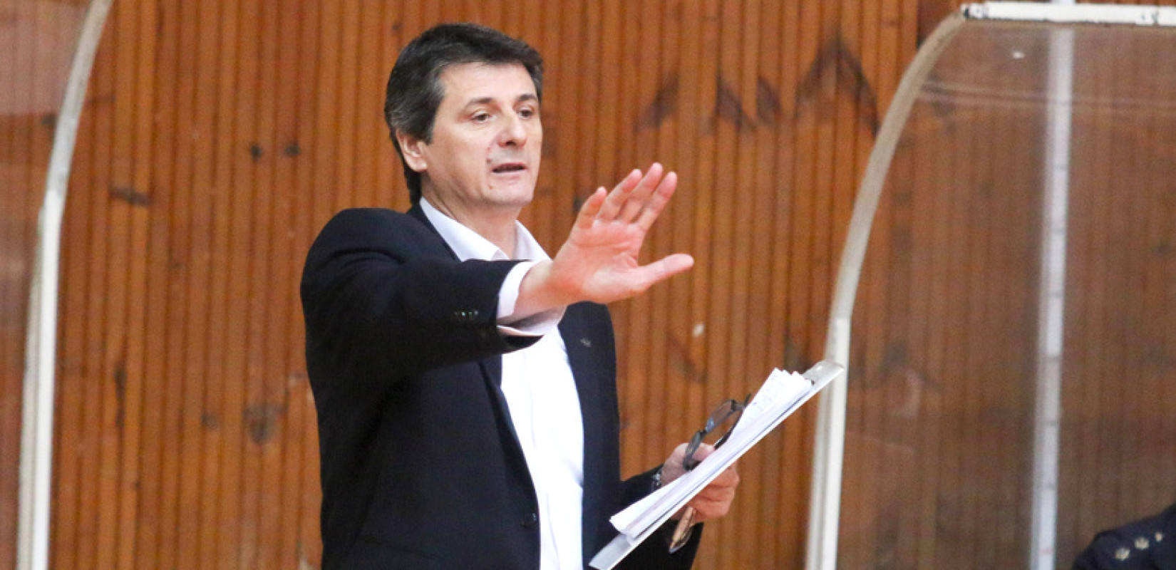 «Νίκη-αυτοπεποίθησης, αλλά και υπενθύμισης ότι ο δρόμος είναι μακρύς»: Ο Γιάννης Μέλκας για τον θρίαμβο του Άρη επί του Ηρακλή (βίντεο)