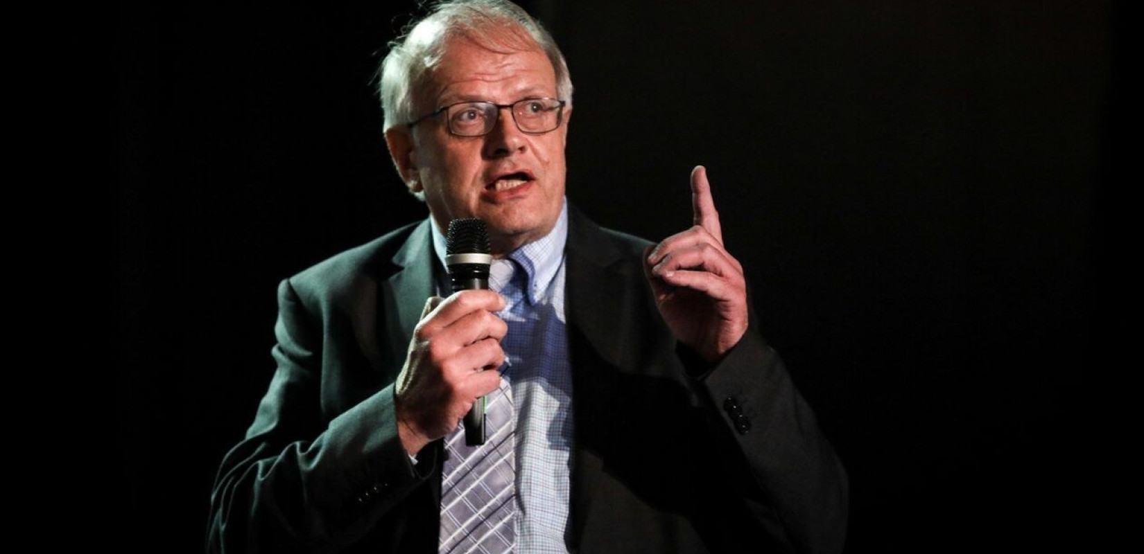 Παραιτήθηκε ο Άκης Τσελέντης από την Εθνική Επιτροπή Εκτίμησης Σεισμικού Κινδύνου