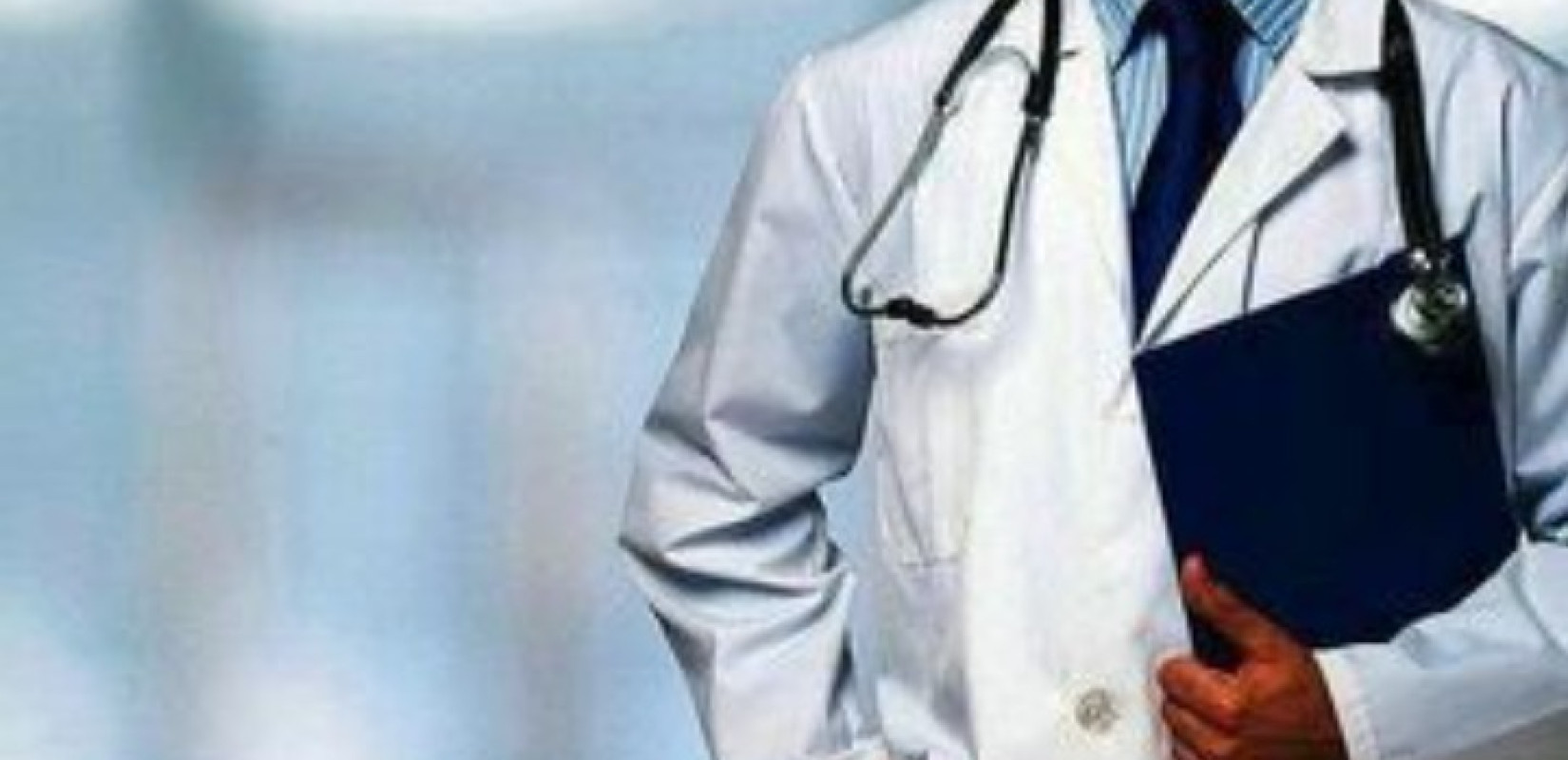 ΙΣΑ: Να μην εξαιρεθεί καμία ειδικότητα γιατρών από την παραμονή στο ΕΣΥ, λόγω συμπλήρωσης του ορίου ηλικίας