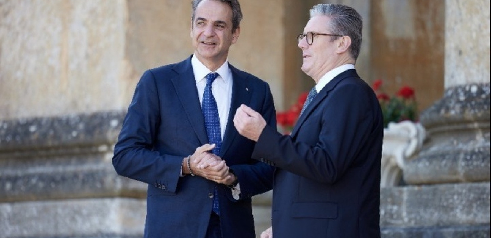 Στην Ντάουνινγκ Στριτ ο Κυριάκος Μητσοτάκης - Ολοκληρώθηκε η συνάντηση με τον Κιρ Στάρμερ