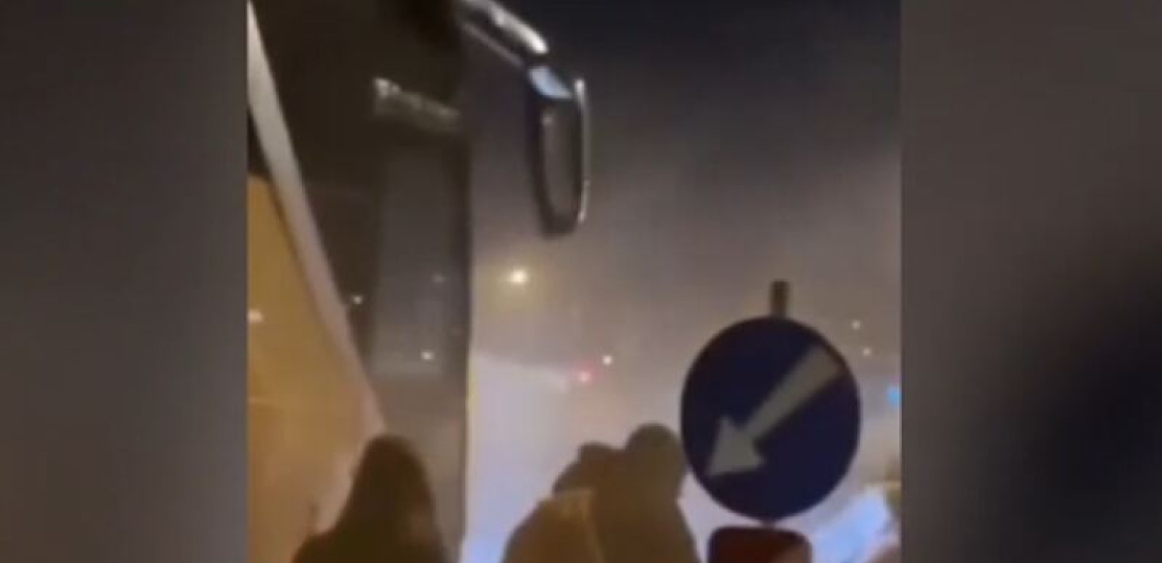 Θεσσαλονίκη: Καπνοί σε λεωφορείο με μαθητές που γυρνούσαν από εκδρομή (βίντεο)
