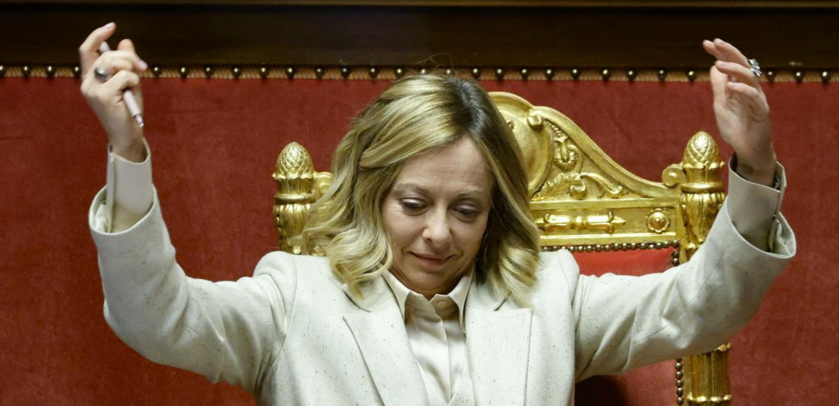 Ιταλικά ΜΜΕ: Η Μελόνι θέλει να αρχίσει ξανά τις αποστολές προσφύγων στα ιταλικά κέντρα στην Αλβανία