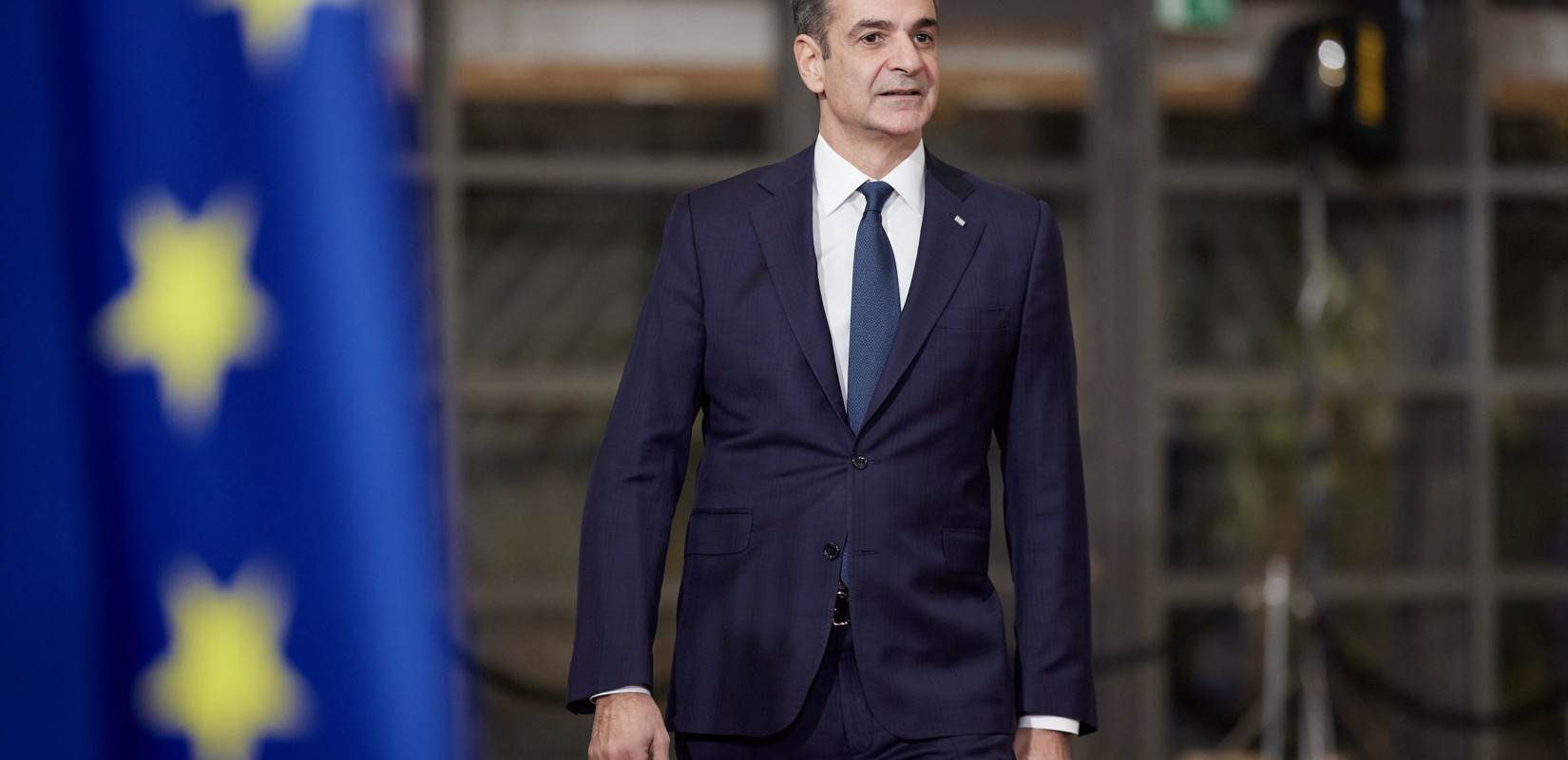 Από τη Λαπωνία στα Χανιά για τα Χριστούγεννα: Με λιγότερη πολιτική πίεση αποφασίζει για την προεδρία ο Κυριάκος Μητσοτάκης.  Γράφει ο Μποξέρ*