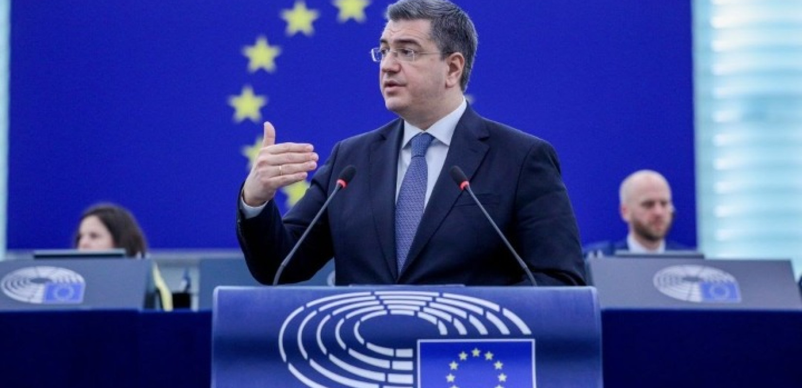 Απ. Τζιτζικώστας: Άμεση και ανεξάρτητη διερεύνηση της αεροπορικής τραγωδίας της Azerbaijan Airlines