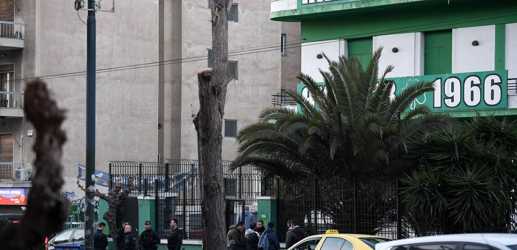 Νέα αστυνομική επιχείρηση σε συνδέσμους φιλάθλων Ολυμπιακού και Παναθηναϊκού στην Αθήνα