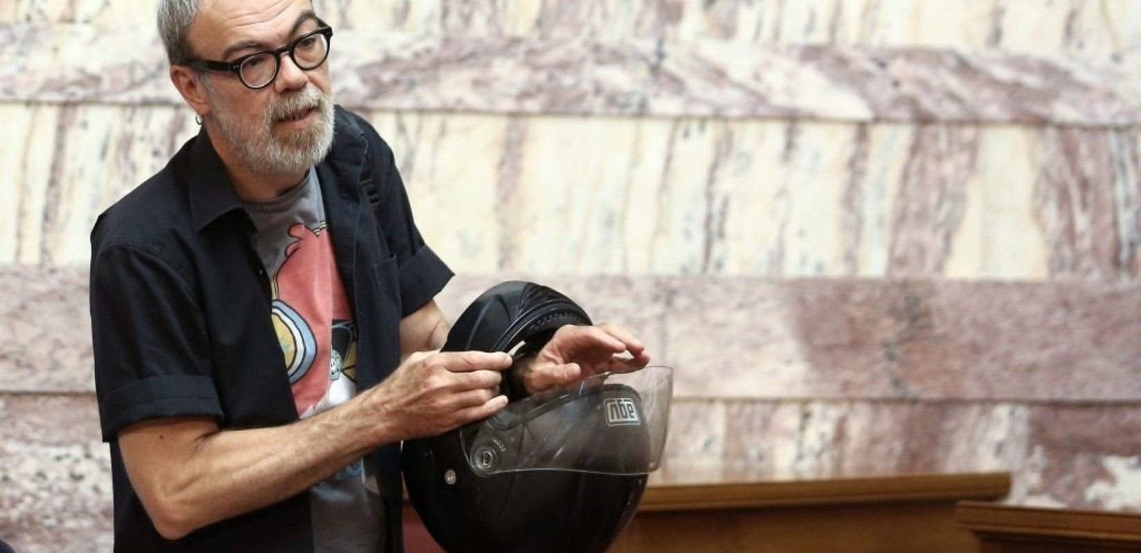 Απολογία Κυρίτση για τη δήλωσή του για τις μολότοφ
