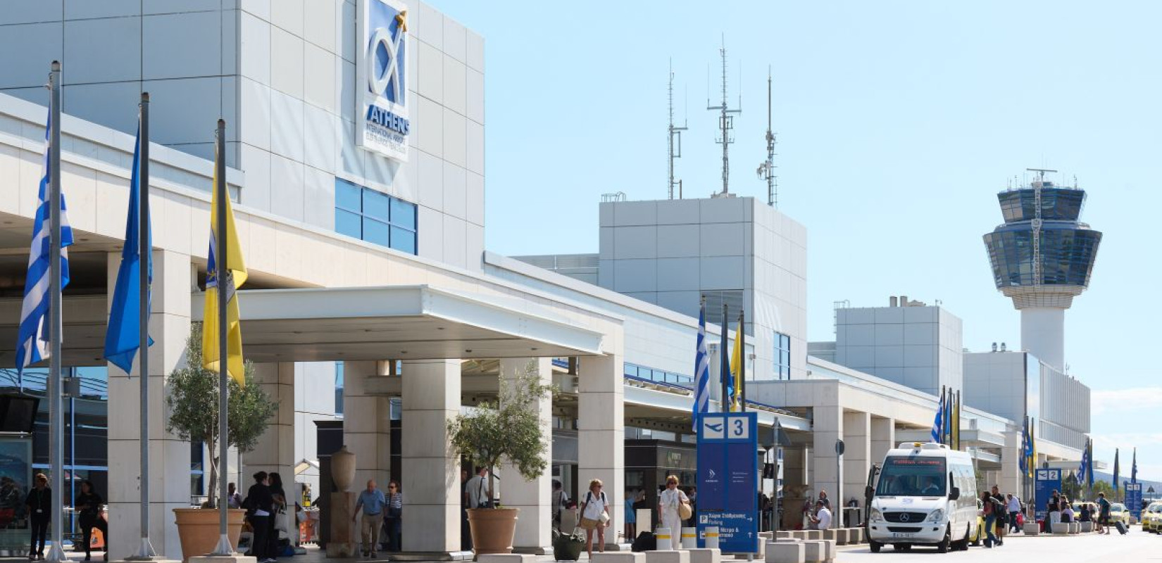 Αθήνα: Συνελήφθη γυναίκα στο αεροδρόμιο «Ελ. Βενιζέλος» με πάνω από 26 κιλά ακατέργαστης κάνναβης