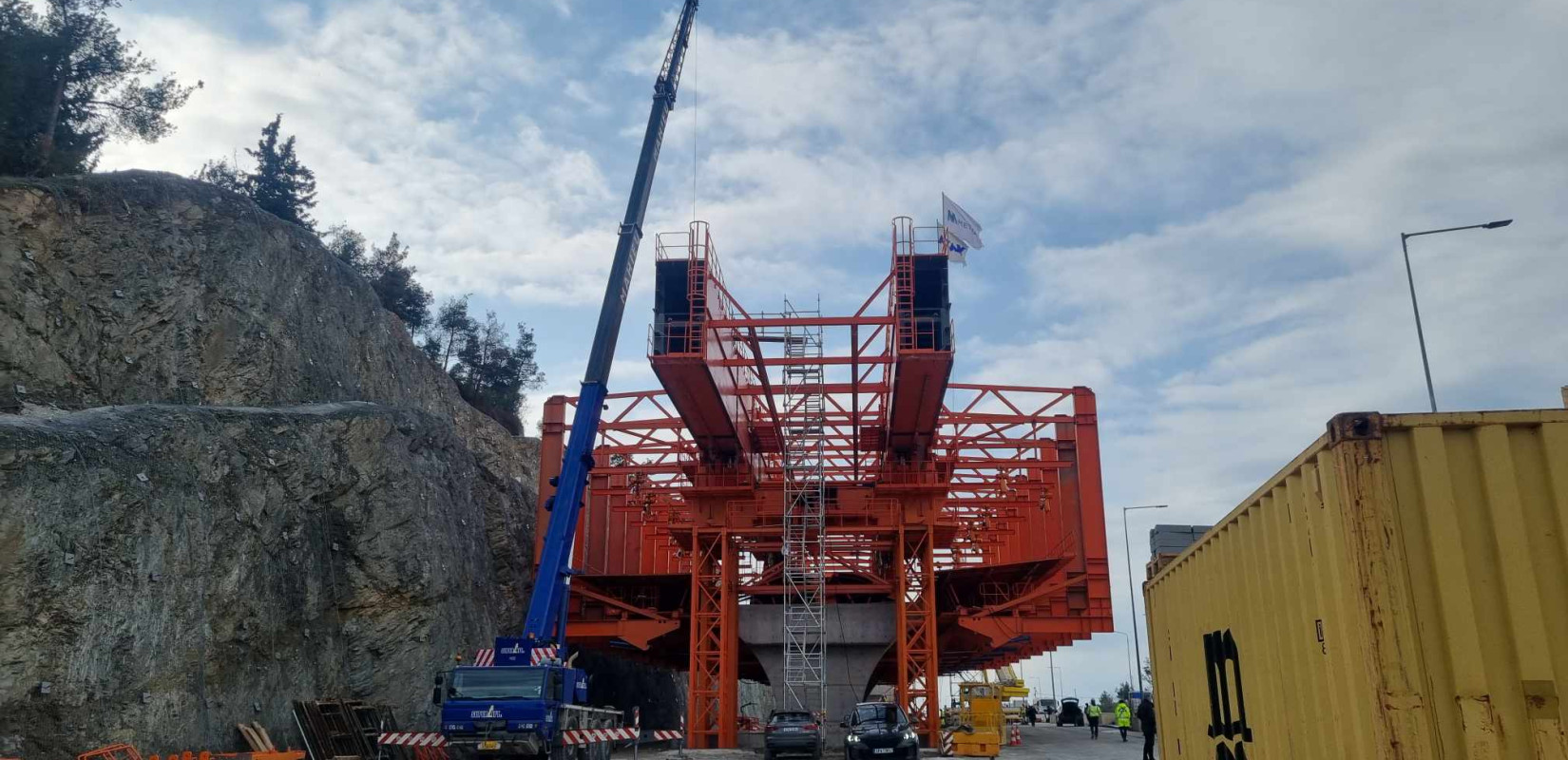 Θεσσαλονίκη: Η υπερυψωμένη λεωφόρος που αλλάζει το τοπίο - Ξεπέρασε το 25% η κατασκευή του FlyOver (βίντεο)