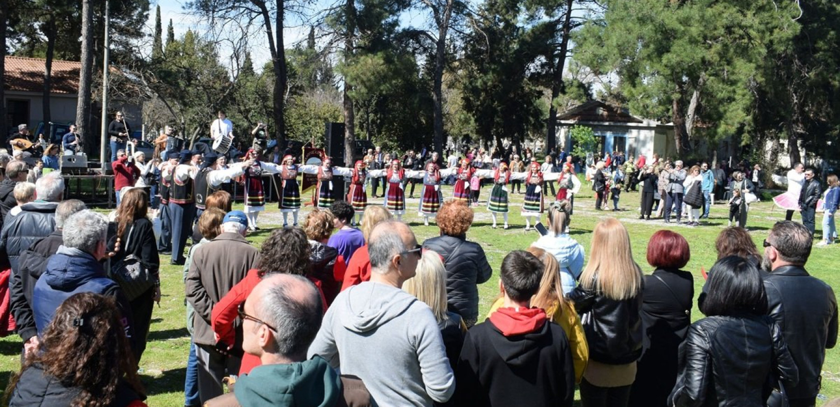 Δήμος Παύλου Μελά: Τρεις καρναβαλικές παρελάσεις, δωρεάν εδέσματα και χαρταετοί για τις Απόκριες