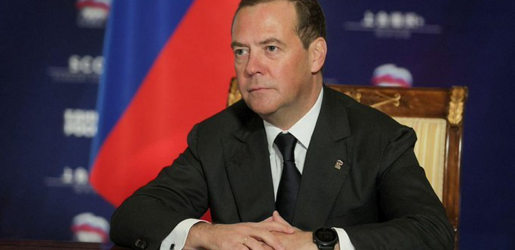 Ο Μεντβέντεφ ειρωνεύεται τον Τραμπ: «Έφερε τα υποβρύχια που… δεν έστειλε ποτέ»