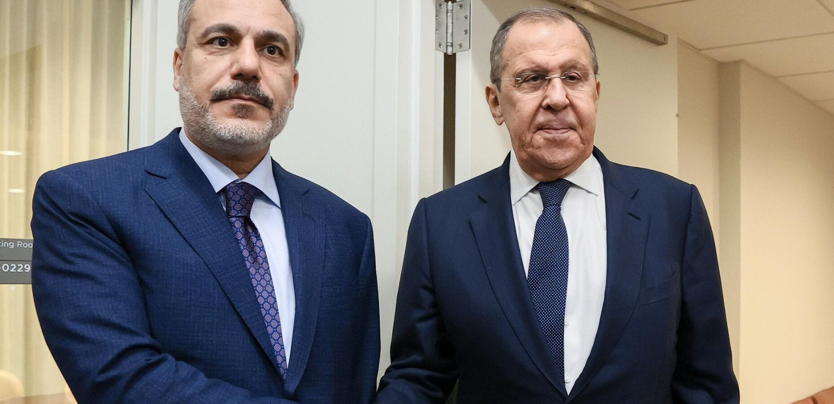 Τουρκία-Ρωσία: Τις προσπάθειες παύσης του πυρός στην Ουκρανία συζήτησαν Φιντάν - Λαβρόφ