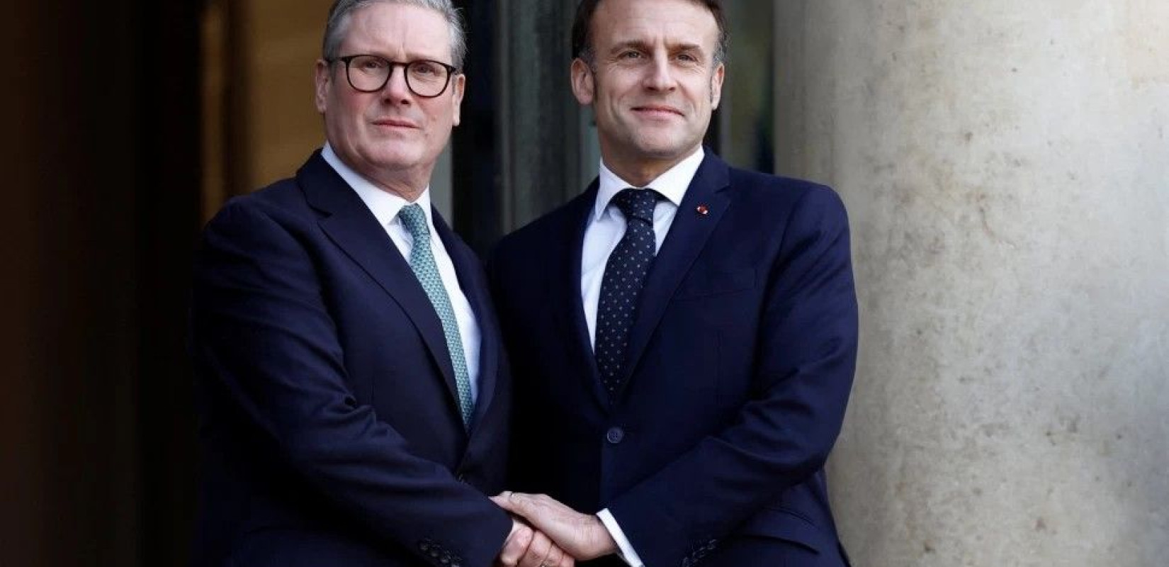 Μακρόν - Στάρμερ: Ένας εμπορικός πόλεμος «δεν είναι προς το συμφέρον κανενός», αλλά τίποτα δεν πρέπει να «αποκλειστεί»