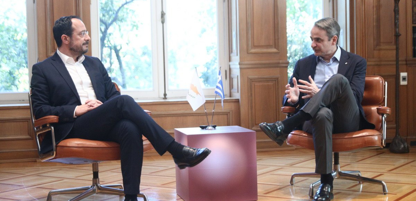 Μητσοτάκης - Χριστοδουλίδης: Οι εξελίξεις στο Κυπριακό και οι επενδύσεις στην ευρωπαϊκή άμυνα στο επίκεντρο της συνάντησης